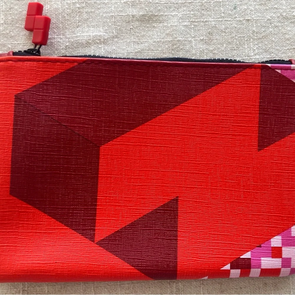 Geometric Red Clutch